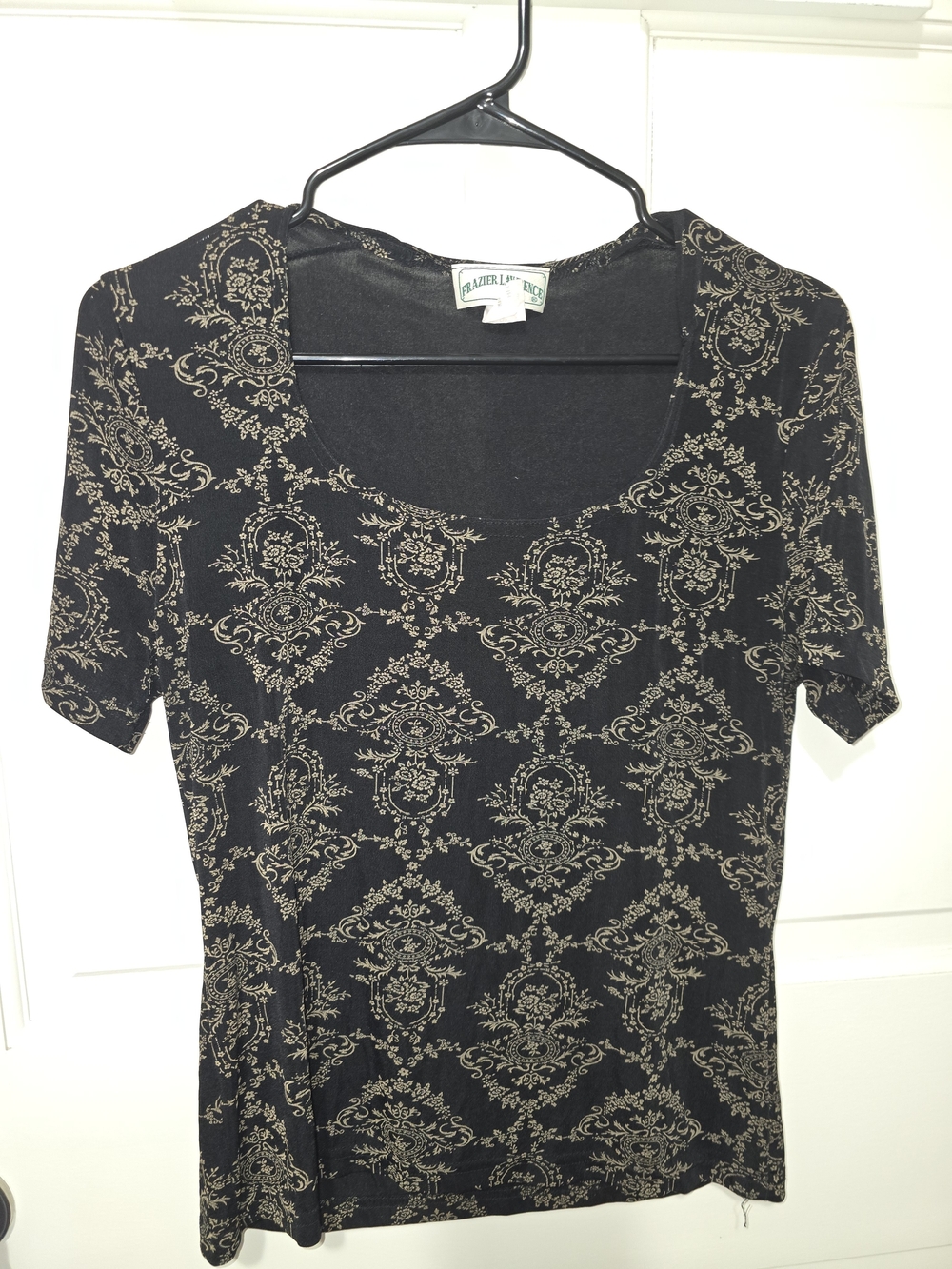 Black Scoop Neck Tee with Beige Baroque Print FRAZIER LAWRNCE